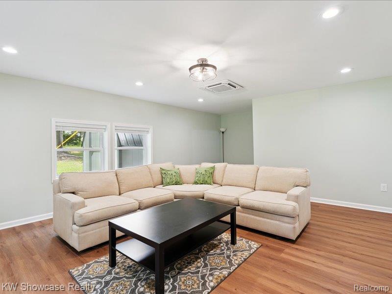4581 Parker Drive, Howell, MI 48843 — Photo 11