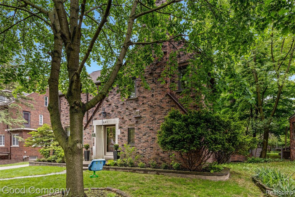 641 W WOODLAND Street, Ferndale, MI 48220 — Photo 52