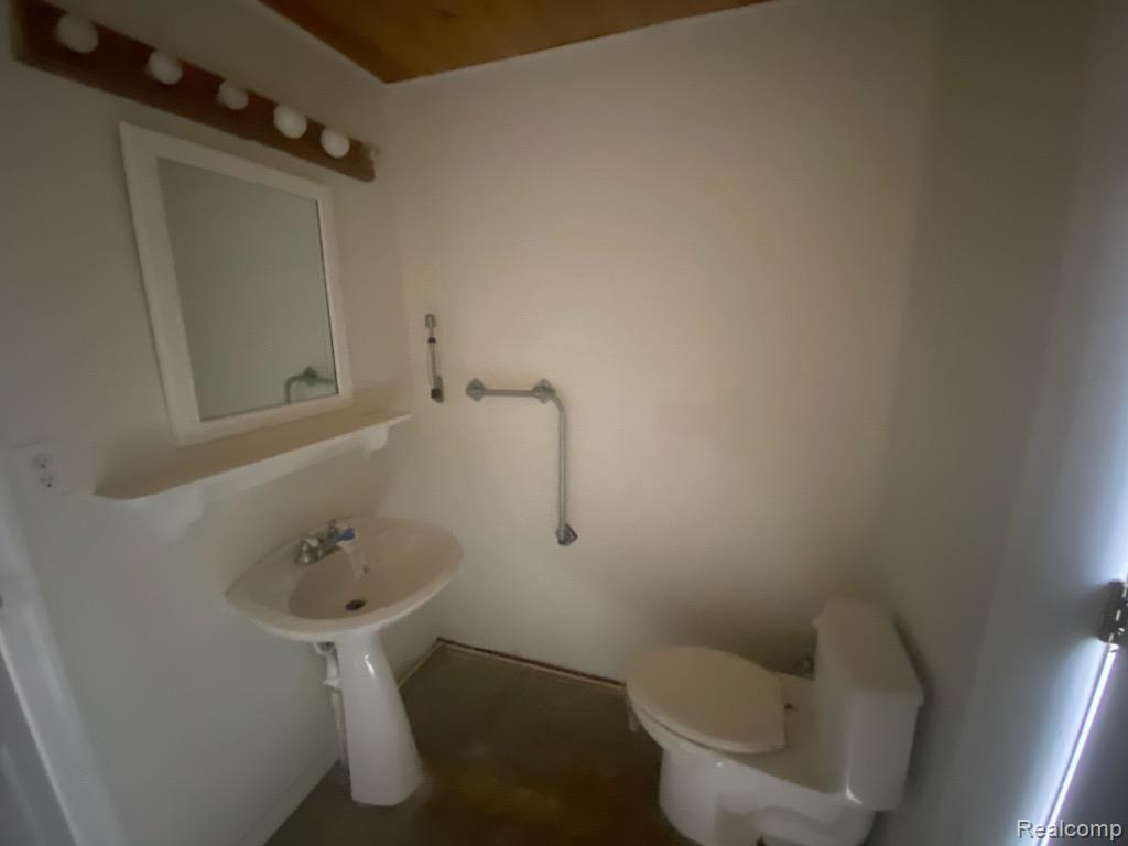 5271 Isles Road, Brown, MI 48416 — Photo 25