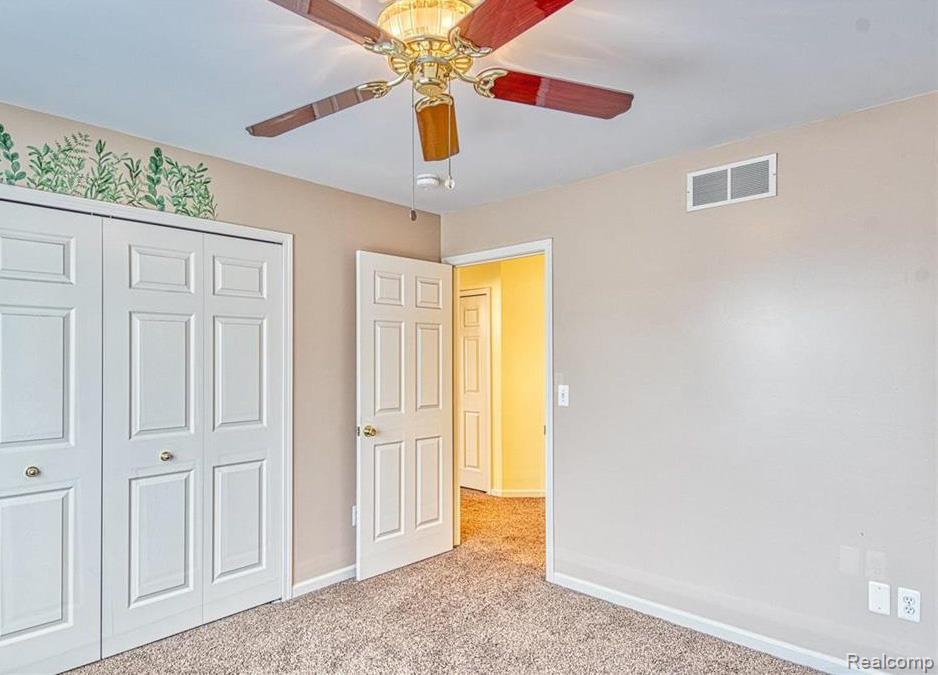 49865 CRANBERRY CREEK Drive, Macomb, MI 48042 — Photo 16