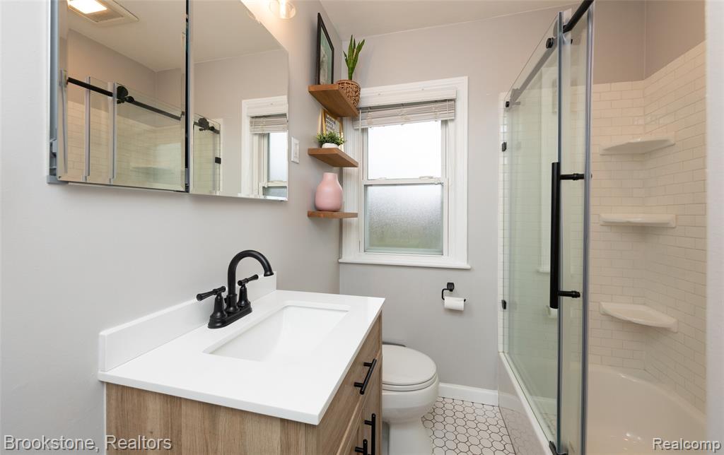 2156 Cambridge, Berkley, MI 48072 — Photo 31