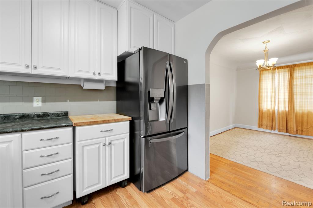 4901 HARDING Street, Dearborn Heights, MI 48125 — Photo 14