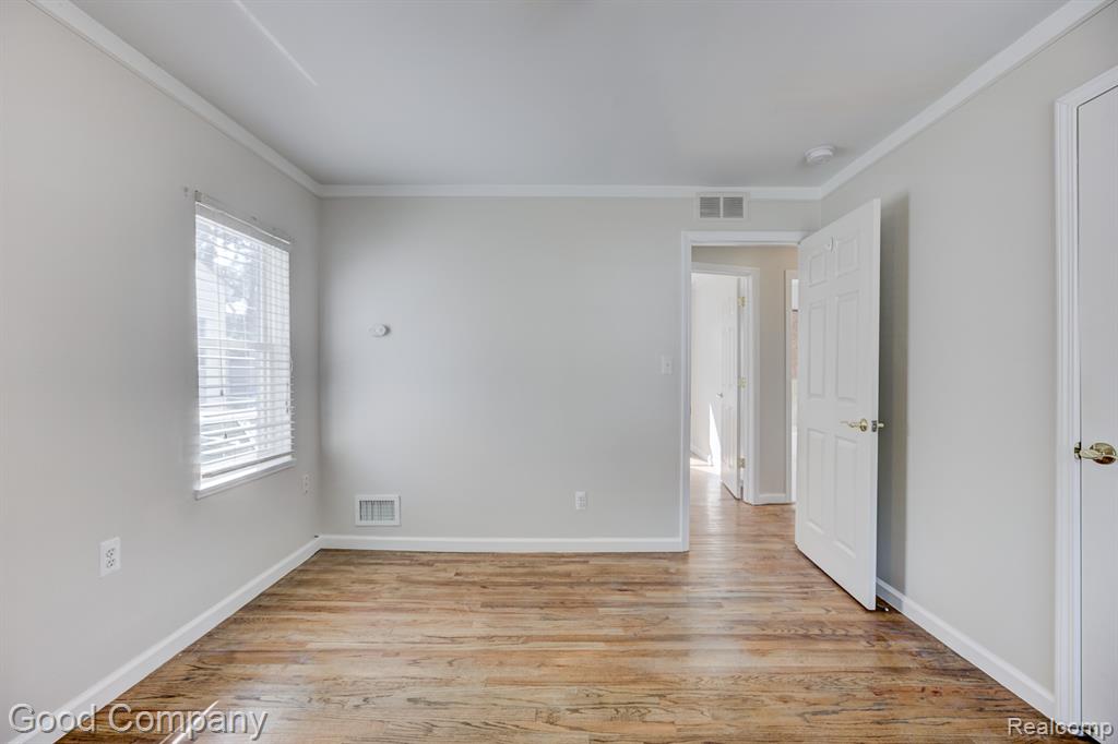 600 E Kalama Avenue, Madison Heights, MI 48071 — Photo 13
