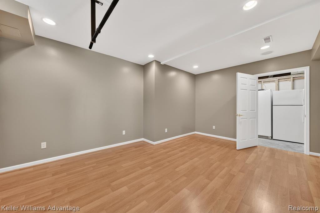 6356 Branford Drive, West Bloomfield, MI — Photo 46