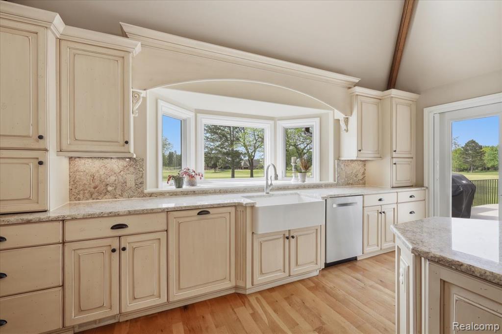 9095 S Saginaw Road, 8, Grand Blanc, MI 48439 — Photo 17
