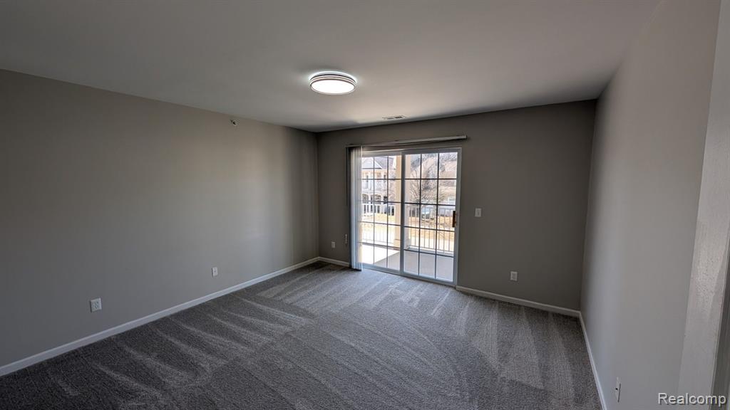 19102 ADDINGTON Drive, Commerce Twp, MI 48390 — Photo 12