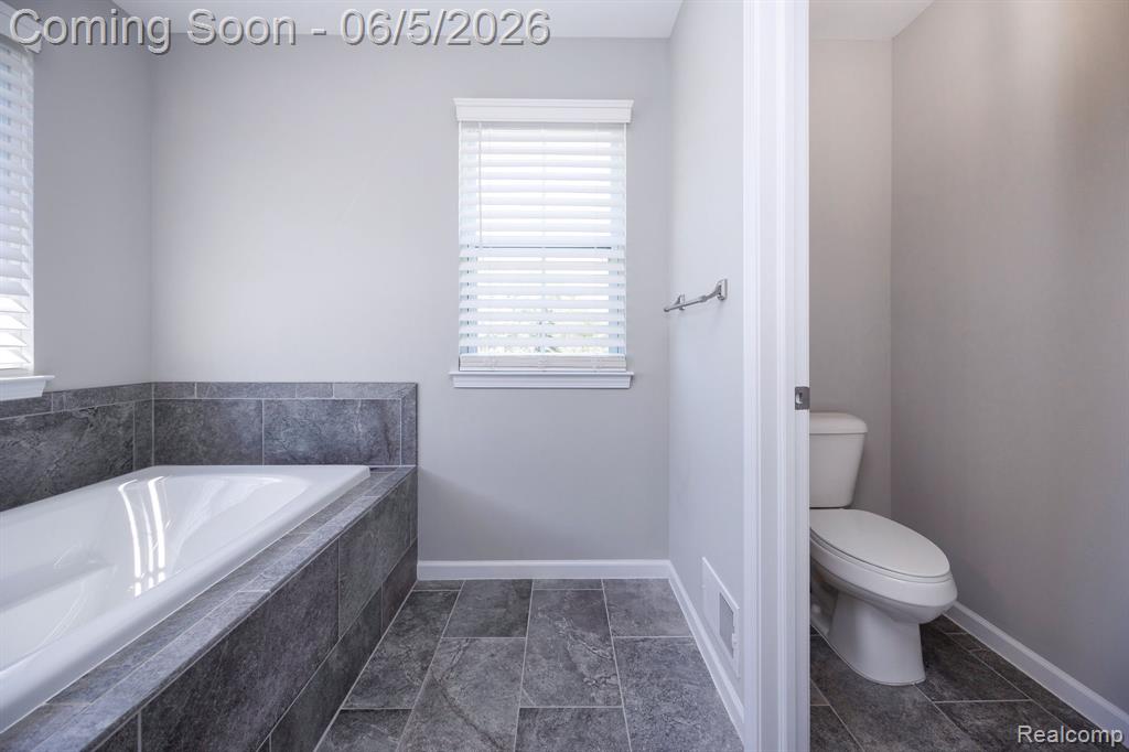 57558 Stoneleigh Drive, South Lyon, MI 48178 — Photo 59