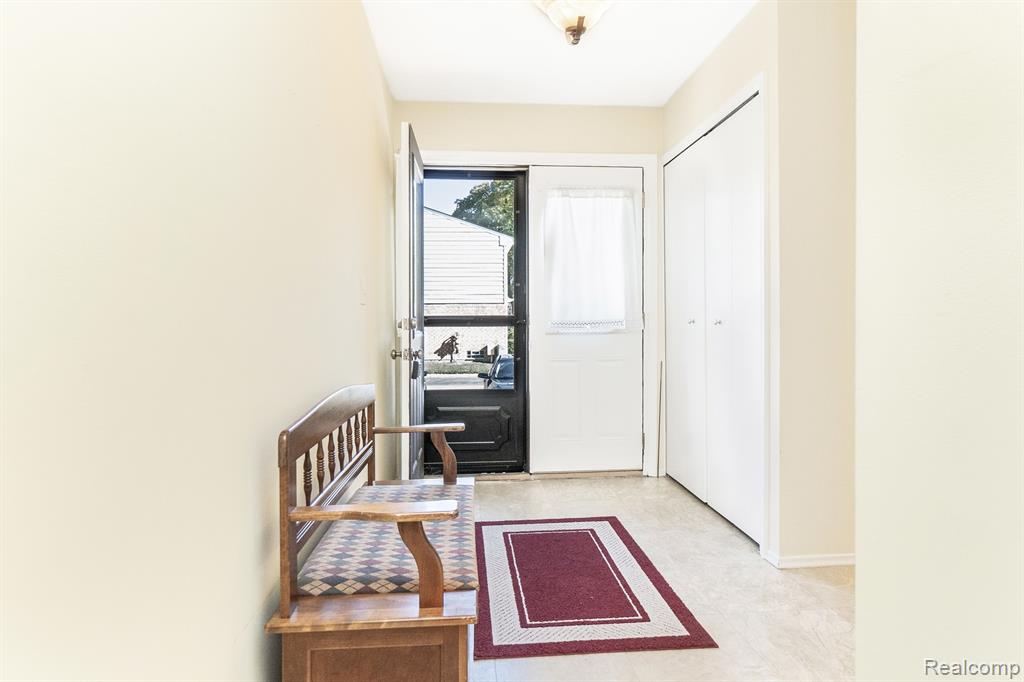 1814 WICKHAM Street, Royal Oak, MI 48073 — Photo 6
