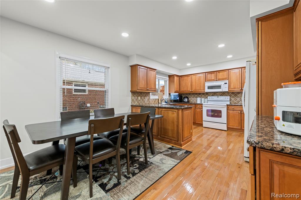 4537 Whisper Way Drive, Troy, MI 48098 — Photo 12