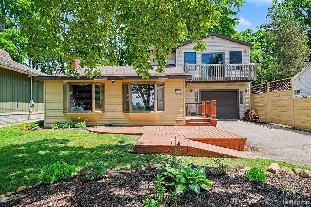 16059 Murray Rd, Byron, MI 48418 — Photo 2