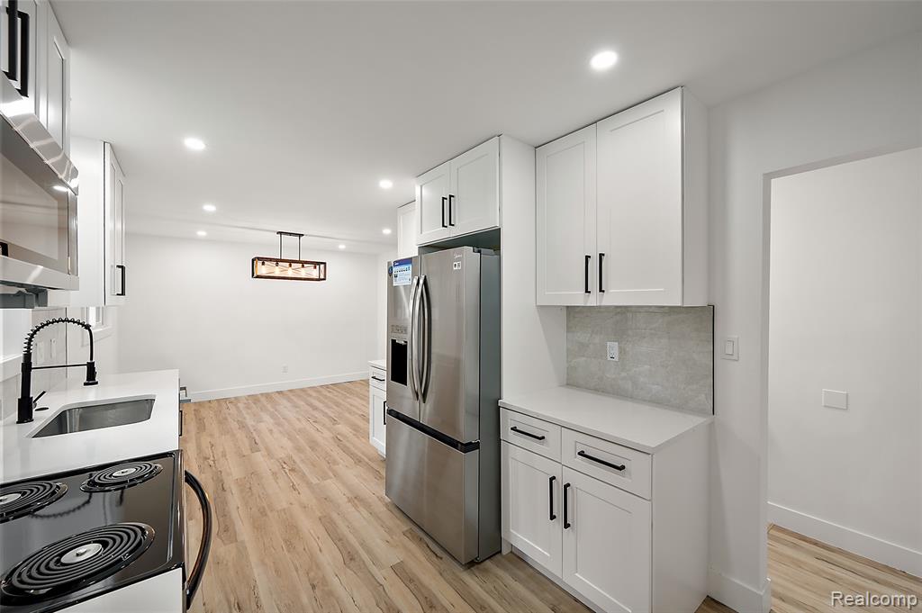 6141 Paramus, Clarkston, MI — Photo 15