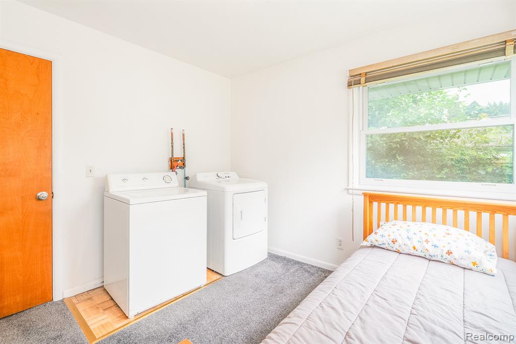 611 N IVANHOE Avenue, Ypsilanti, MI 48198 — Photo 23
