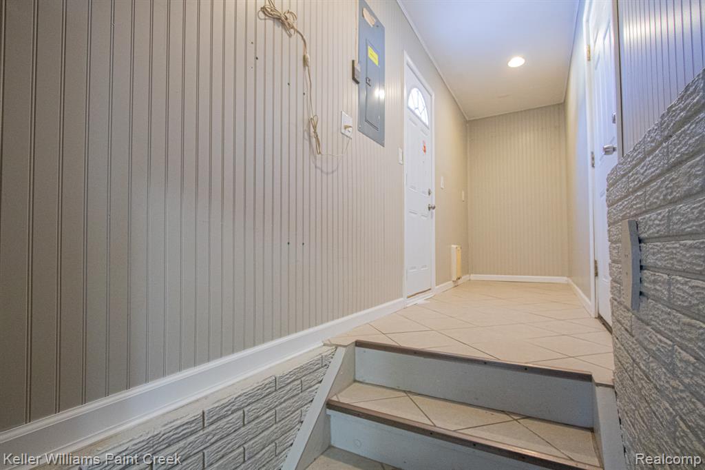 8453 Smethwick Road, Sterling Heights, MI 48312 — Photo 14