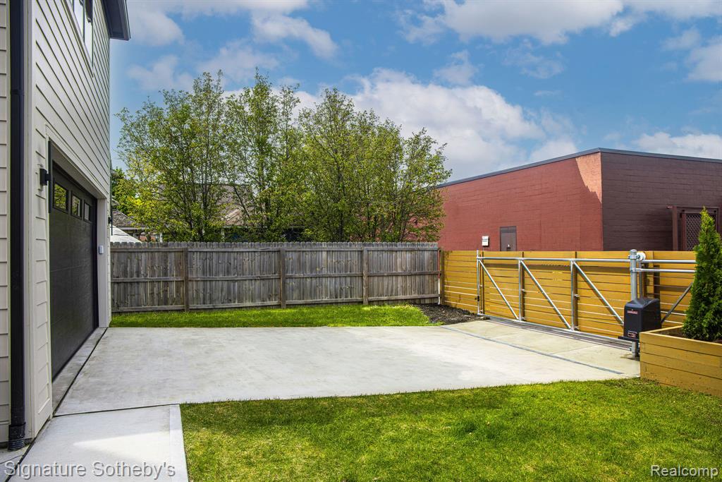 907 ANN Street, Birmingham, MI 48009 — Photo 31
