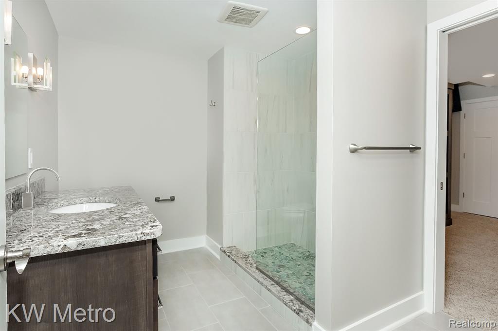 602 CHERRY Avenue, Royal Oak, MI 48073 — Photo 47