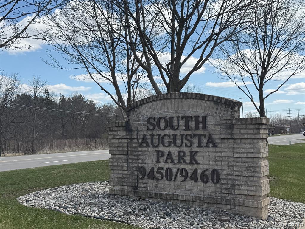 9460 S SAGINAW Road, Grand Blanc, MI 48439 — Photo 3
