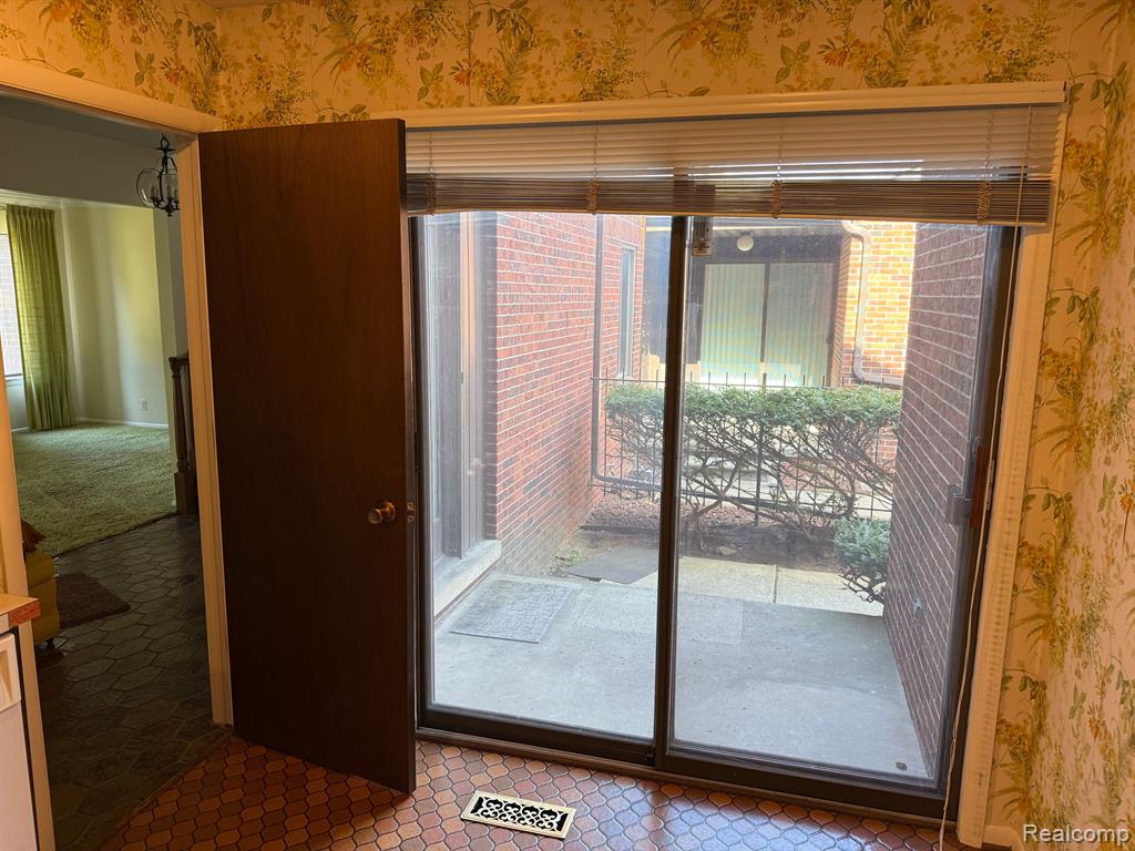 11 KIMBERLY Lane, 54, Dearborn, MI 48120 — Photo 18