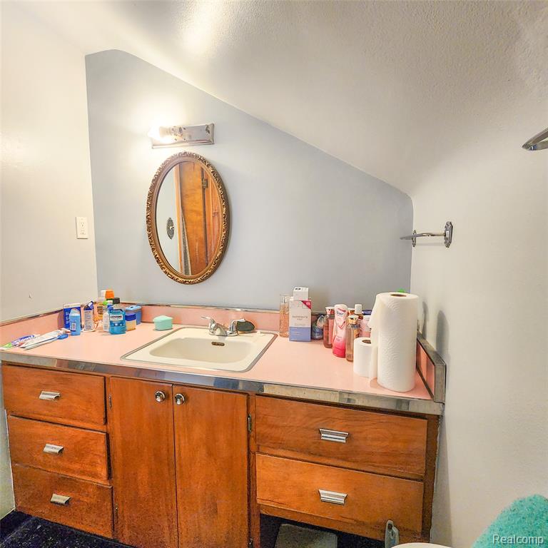 15611 Spring Garden Street, Detroit, MI 48205 — Photo 14