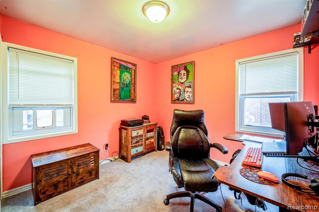 706 WHITE Avenue, Lincoln Park, MI 48146 — Photo 14