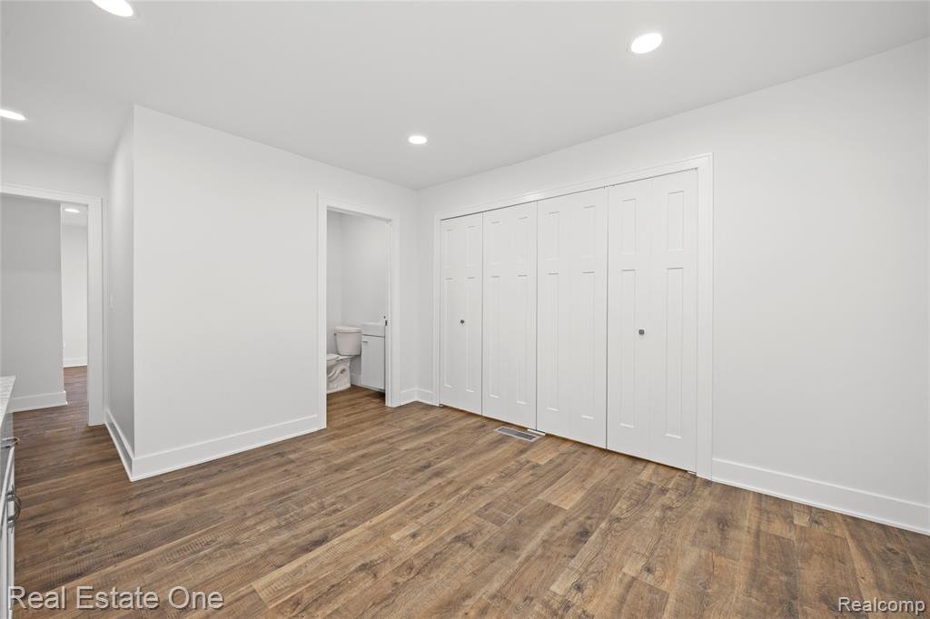 5742 Springwater Lane, West Bloomfield, MI — Photo 23