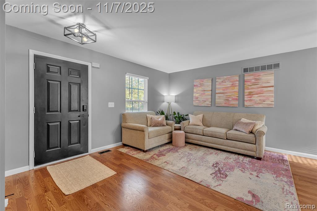 8522 Berkshire Drive, Ypsilanti, MI 48198 — Photo 6