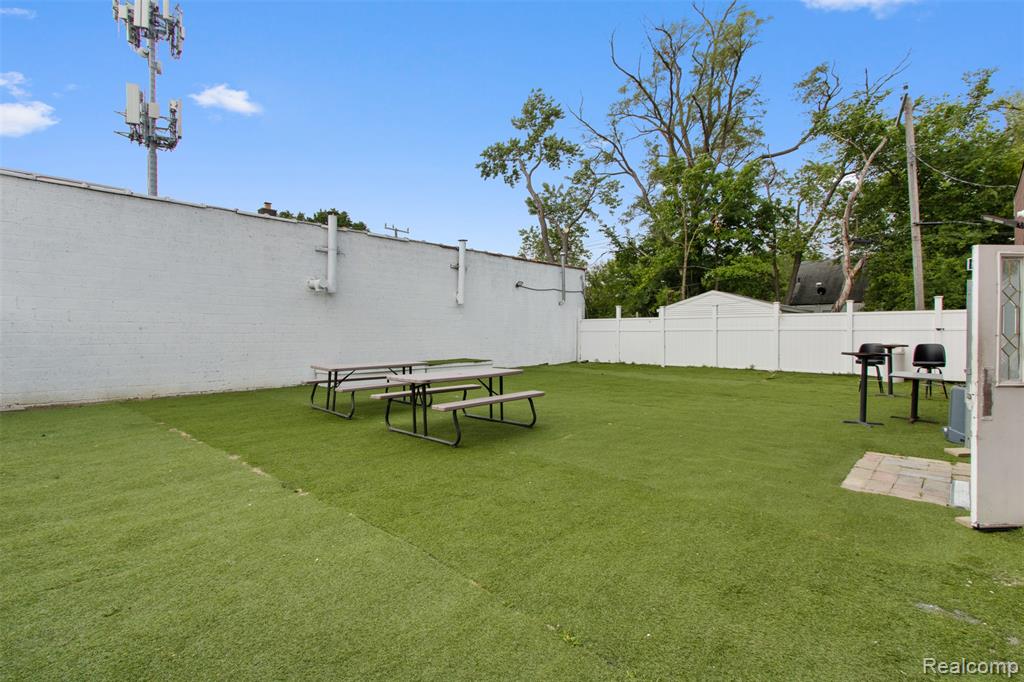 8633 Southfield Road, Detroit, MI 48228 — Photo 17