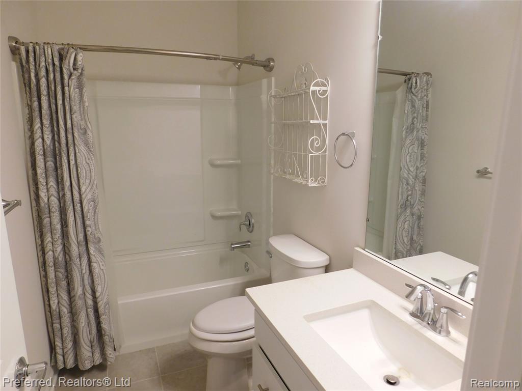 47653 Fowler Creek Drive, Canton, MI 48188 — Photo 19