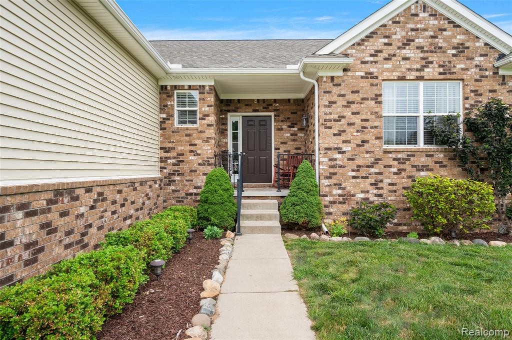 52 Parker Lane, Ortonville, MI 48462 — Photo 5