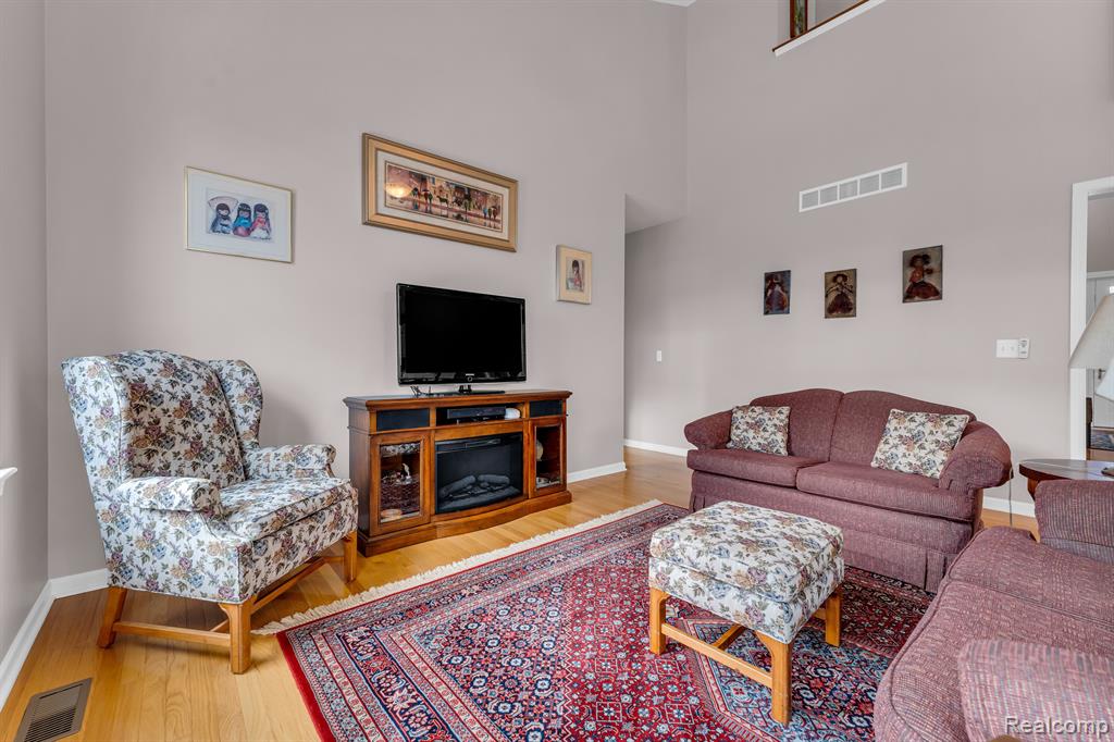 620 FAIRWAYS Lane, Chelsea, MI 48118 — Photo 15