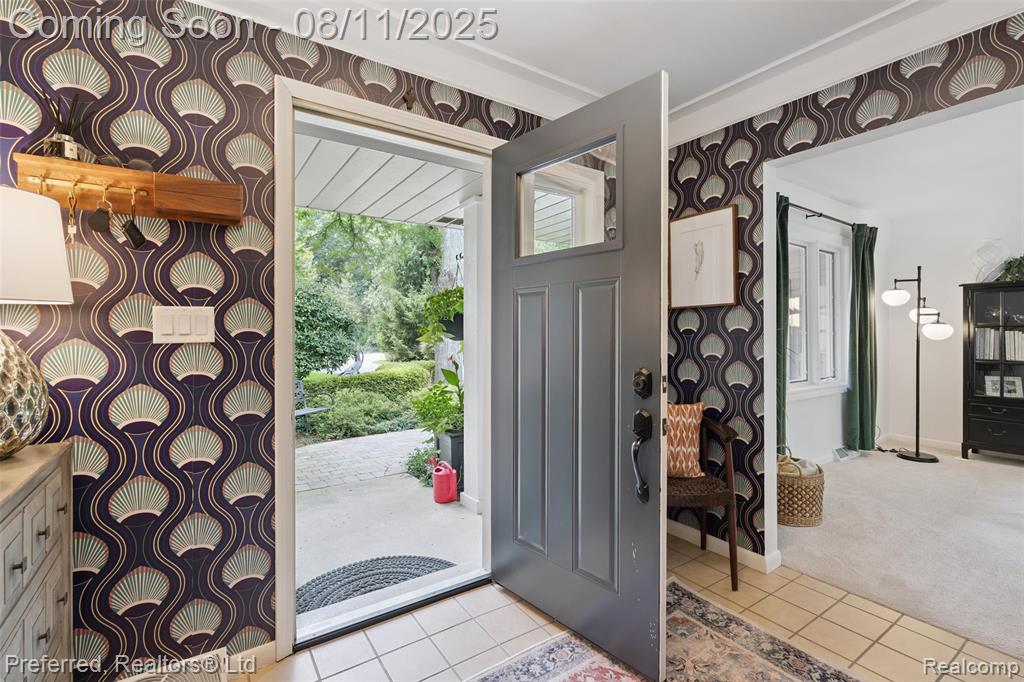562 Burns Road, Milford, MI 48381 — Photo 6