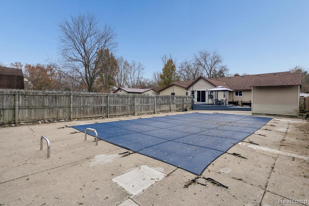 8474 Wesley Drive, Flushing, MI 48433 — Photo 54