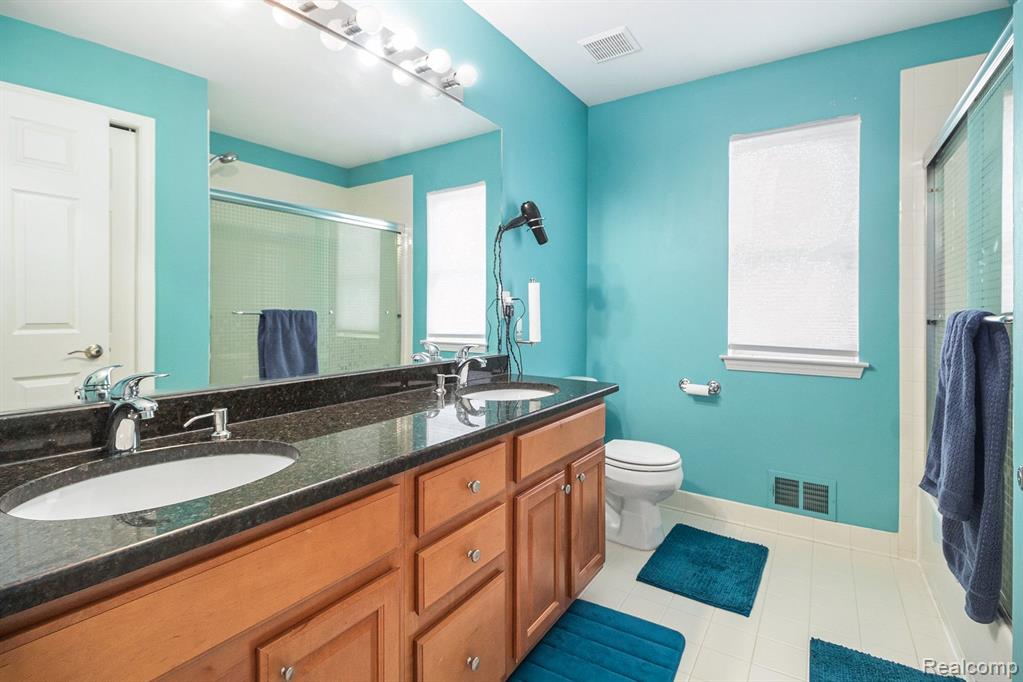 829 Grandview Drive, Commerce Twp, MI 48390 — Photo 17