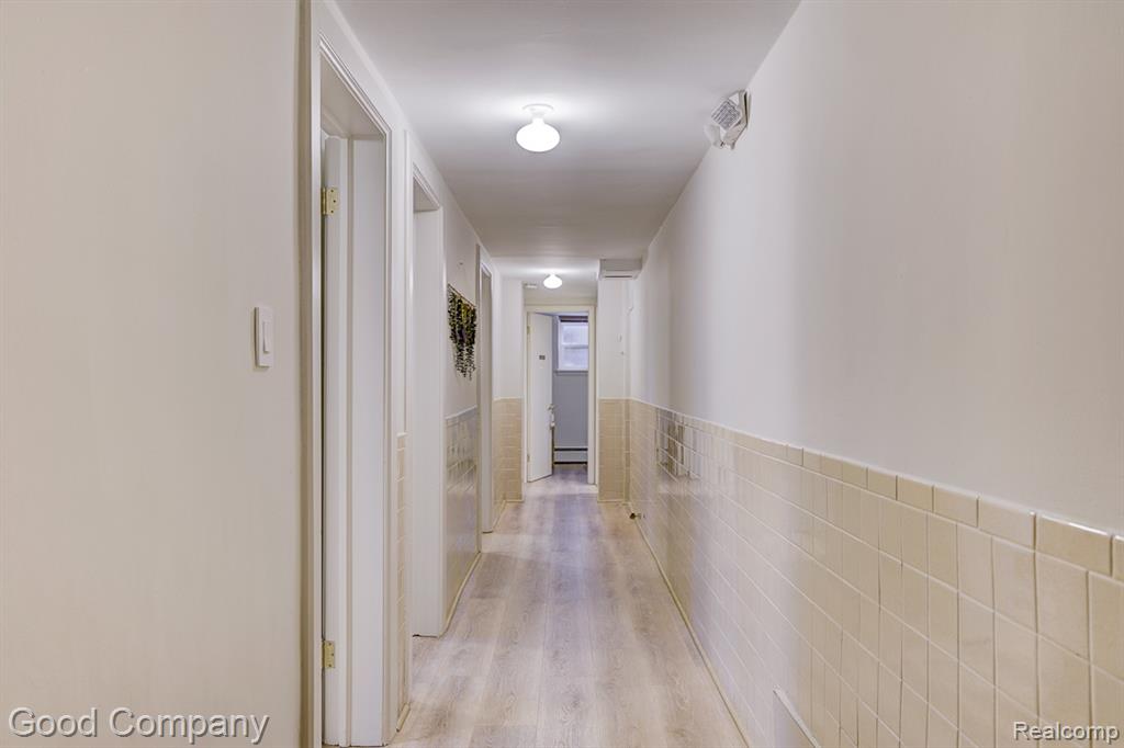 8750 W 9 Mile Road, Oak Park, MI 48237 — Photo 21