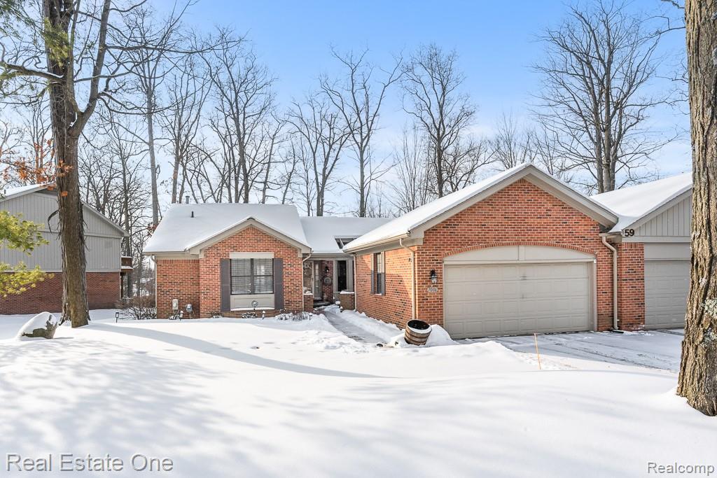 7086 Danbrooke Court, West Bloomfield, MI — Photo 40