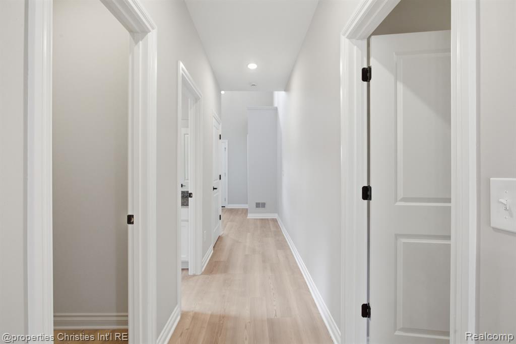 23397 Crescent Ridge Drive, New Boston, MI 48164 — Photo 2