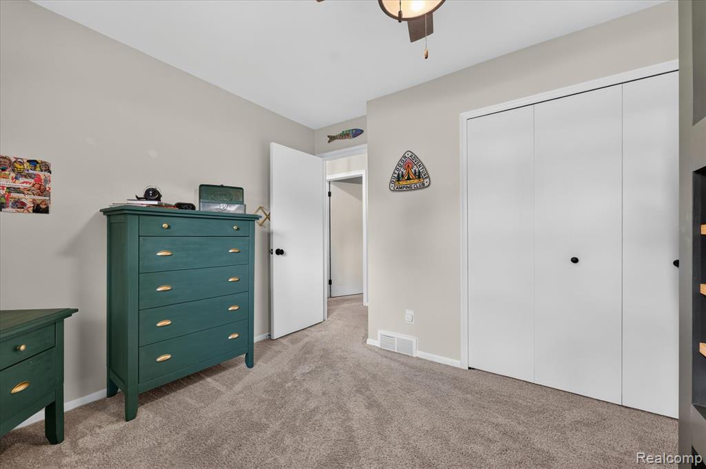 6646 Yarborough Drive, Utica, MI 48316 — Photo 37