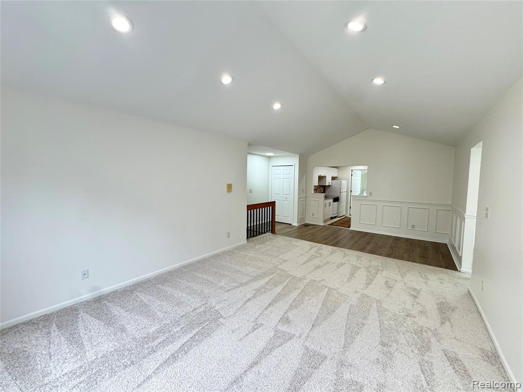 5472 Pine Aires Drive, Sterling Heights, MI 48314 — Photo 7
