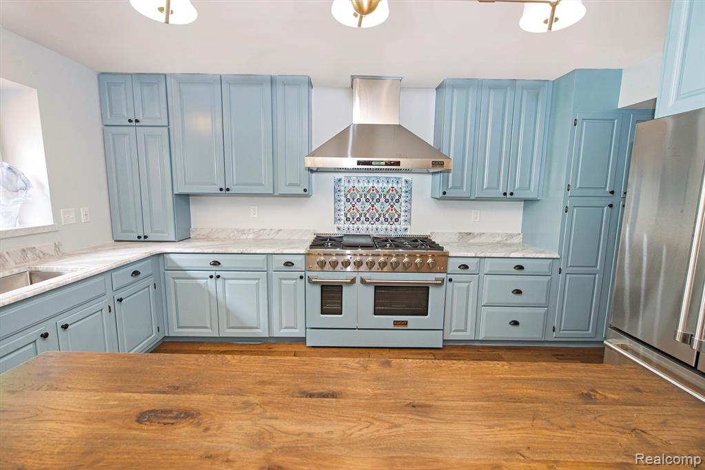 9818 BURNING TREE Drive, Grand Blanc, MI 48439 — Photo 13