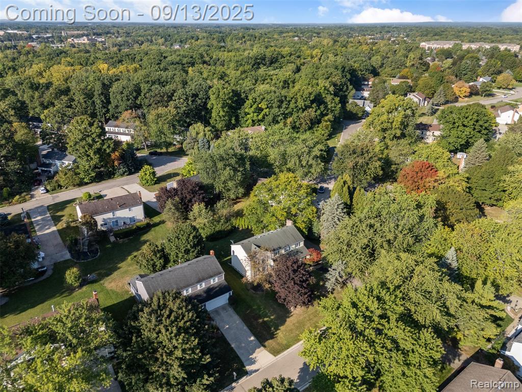 5493 S Piccadilly, West Bloomfield, MI — Photo 32
