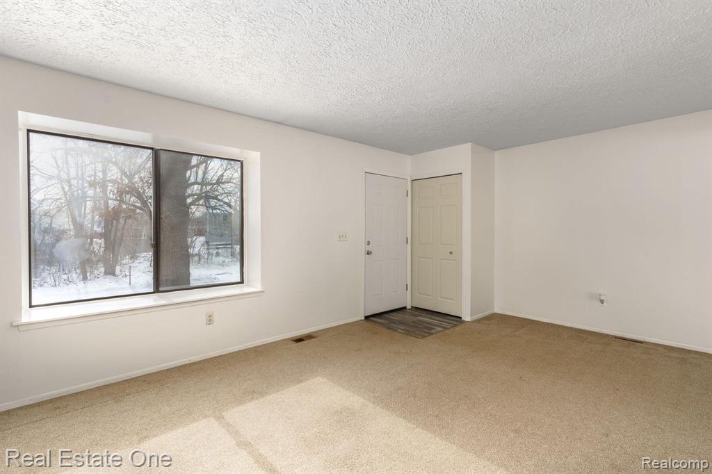 8060 MOUNTAIN VIEW, White Lake, MI — Photo 7