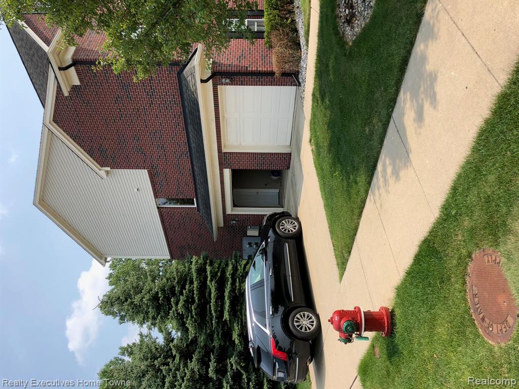 838 Red Run Drive, Troy, MI 48085 — Photo 3
