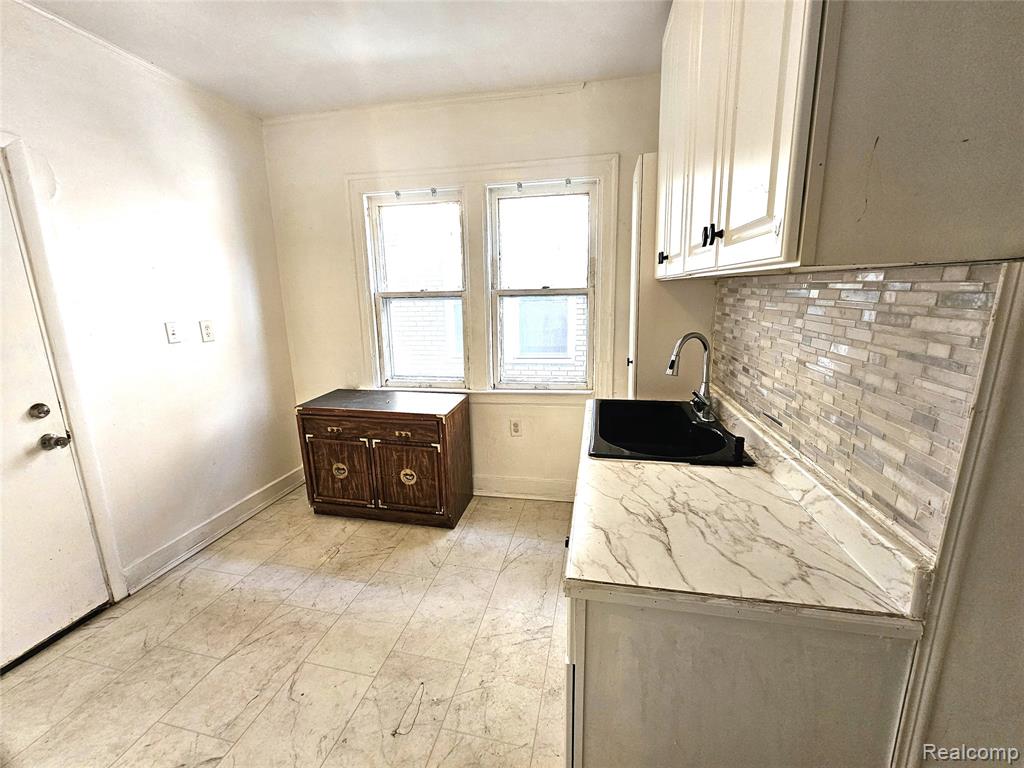 9419 Ravenswood Street, Detroit, MI 48204 — Photo 11