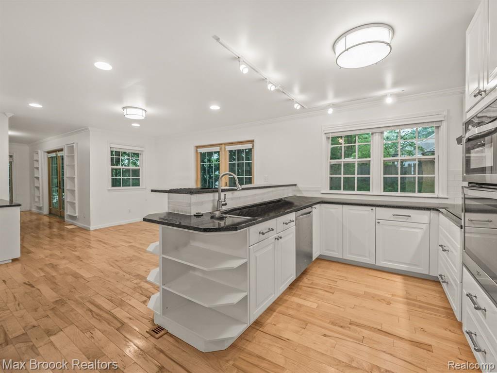 27180 WELLINGTON Road, Franklin, MI 48025 — Photo 14