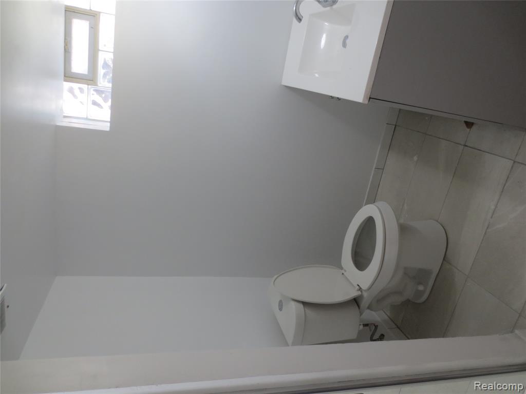 9535 Dixie, Redford, MI 48239 — Photo 33
