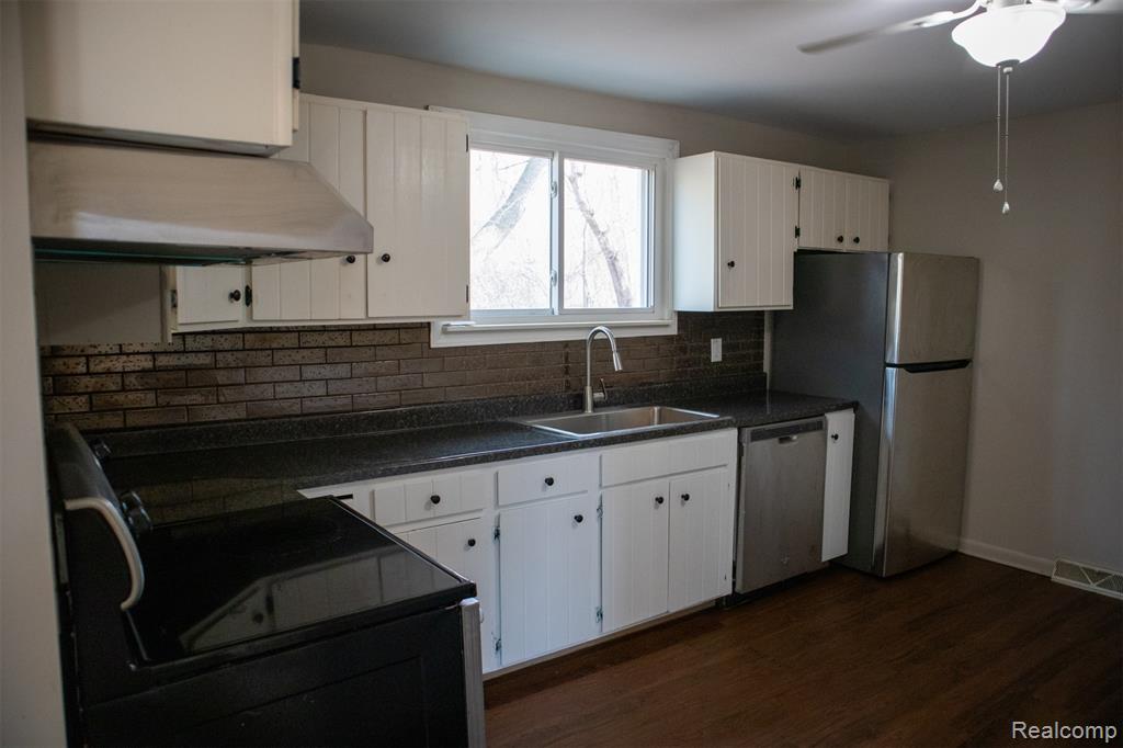604 Trombley Drive, Troy, MI 48083 — Photo 5