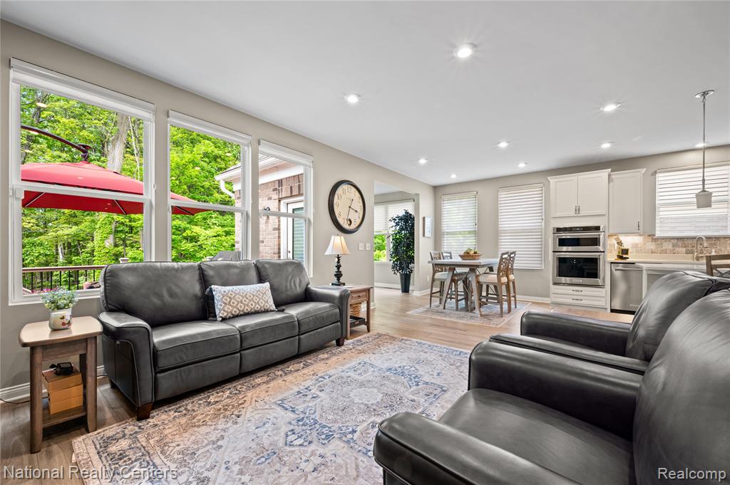 48796 Windfall Road, Novi, MI — Photo 4