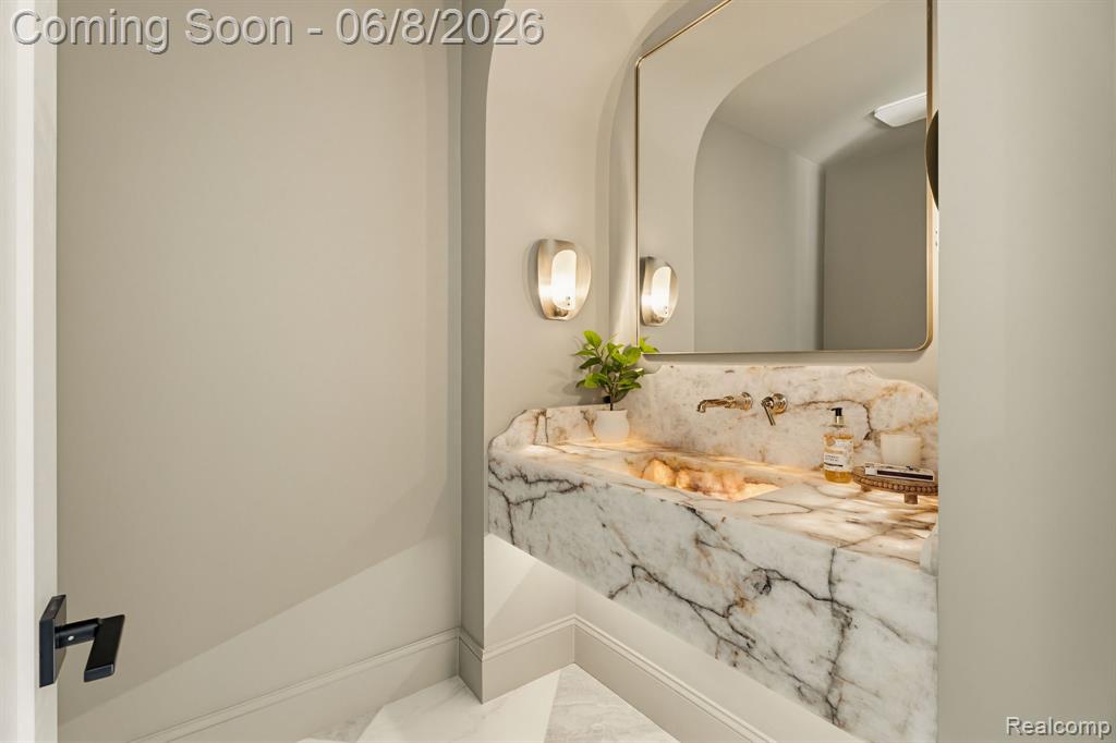 503 GIRARD Avenue, Royal Oak, MI 48073 — Photo 35