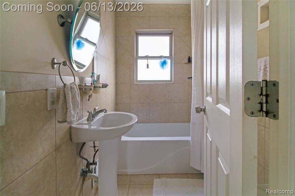5953 Cooper Street, Taylor, MI 48180 — Photo 8