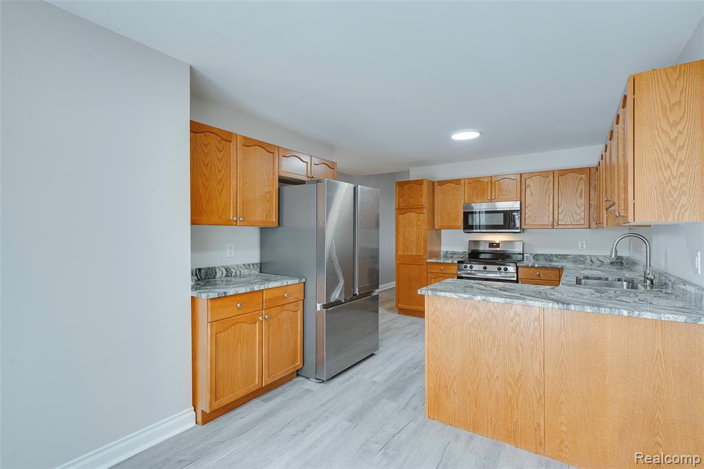 6170 N NEWBURGH Road, Westland, MI — Photo 22