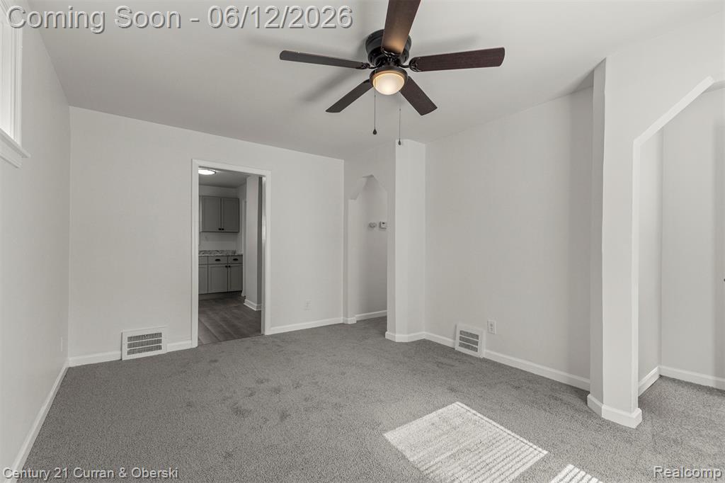 6719 Parkland Street, Dearborn Heights, MI 48127 — Photo 5